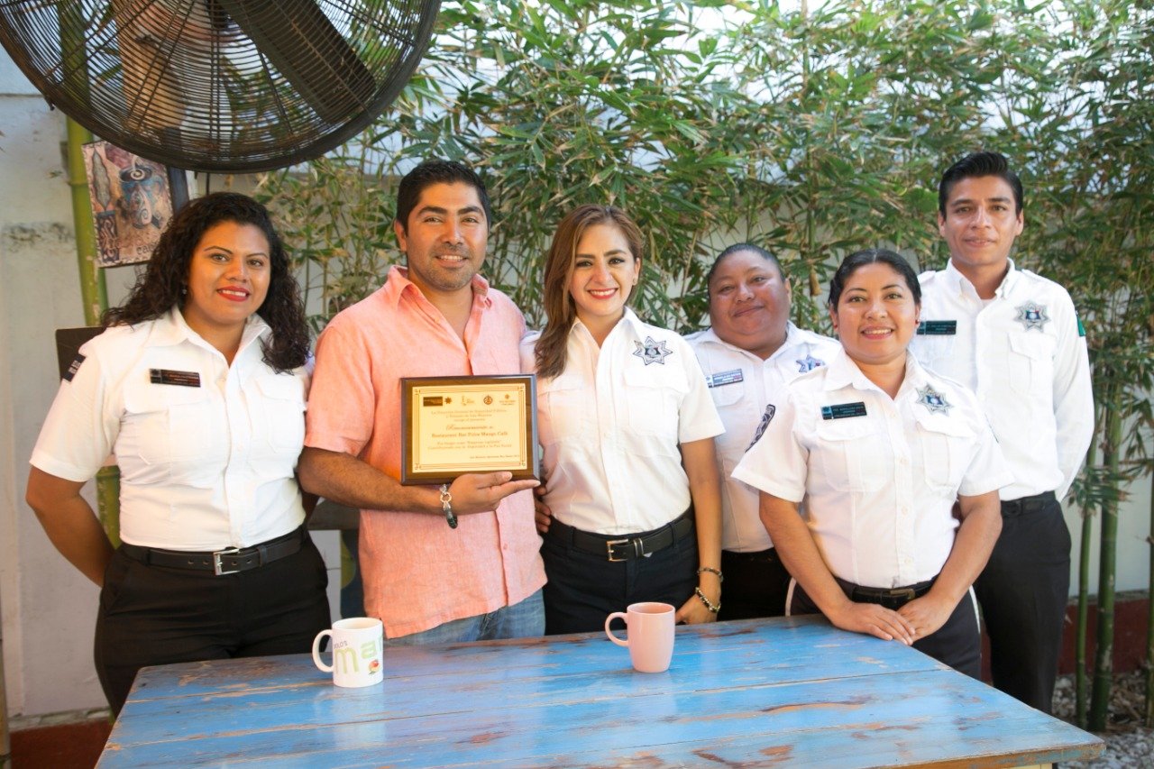 “Mango Café” de Isla Mujeres es reconocida como empresa responsable