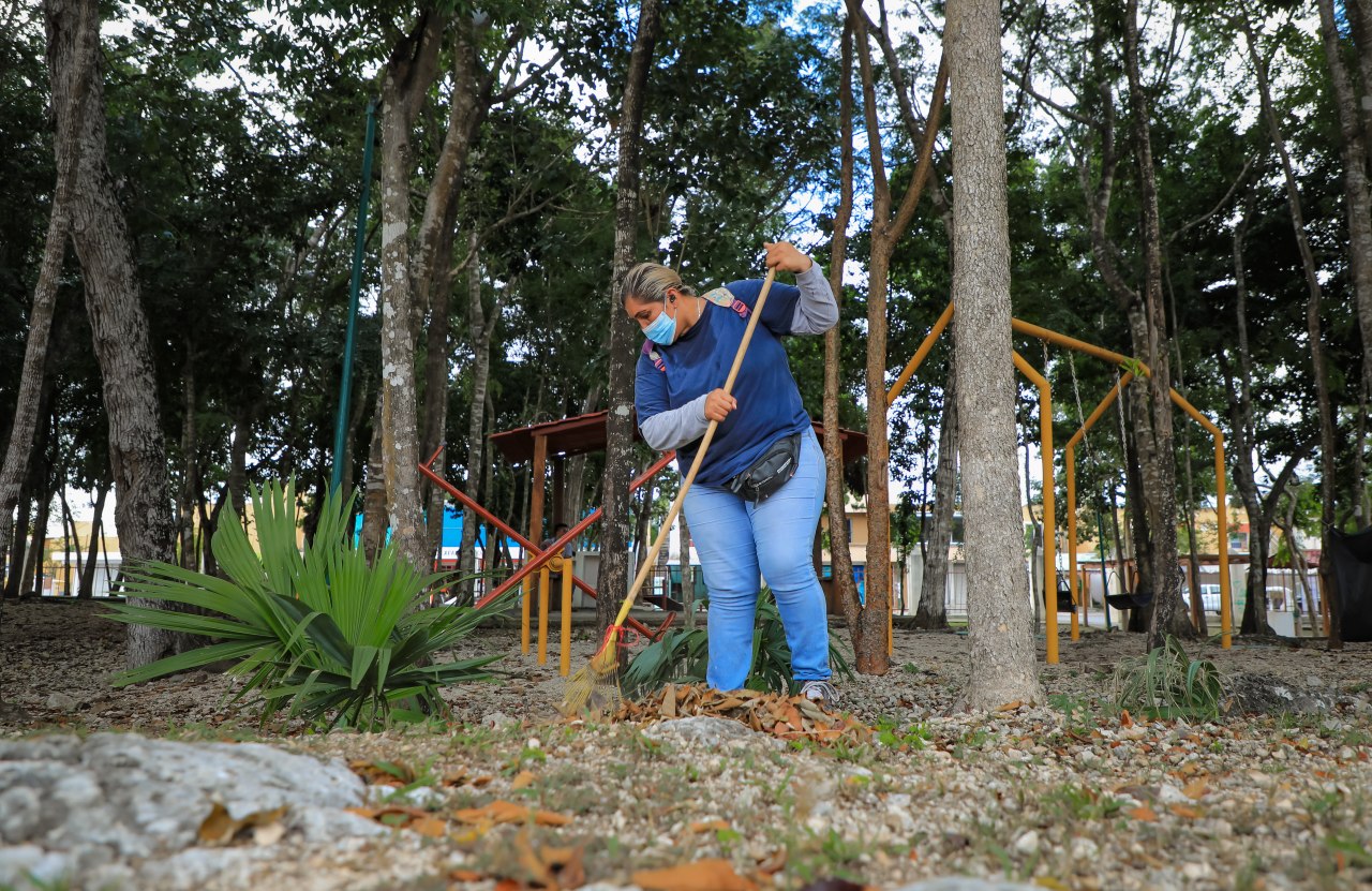 Realizan limpieza en el tercer parque de Villas del Sol en Solidaridad ...