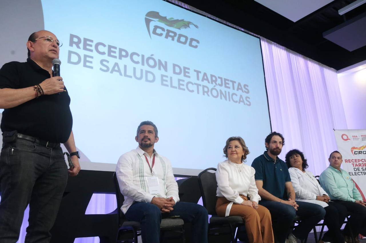 La CROC Cancún y el Gobierno del Estado entregan las primeras tarjetas ...